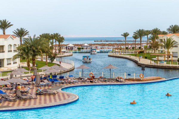 Pickalbatros Dana Beach ( 5 days - 4 nights )